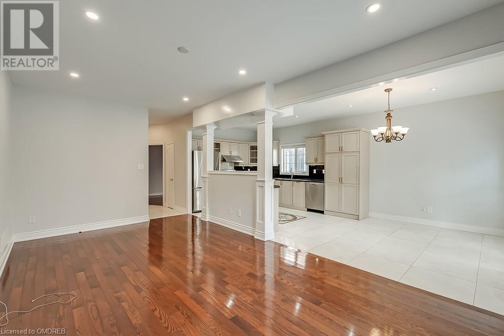 2596 North Ridge Trail, Oakville, Ontario  L6H 7L5 - Photo 6 - 40564077