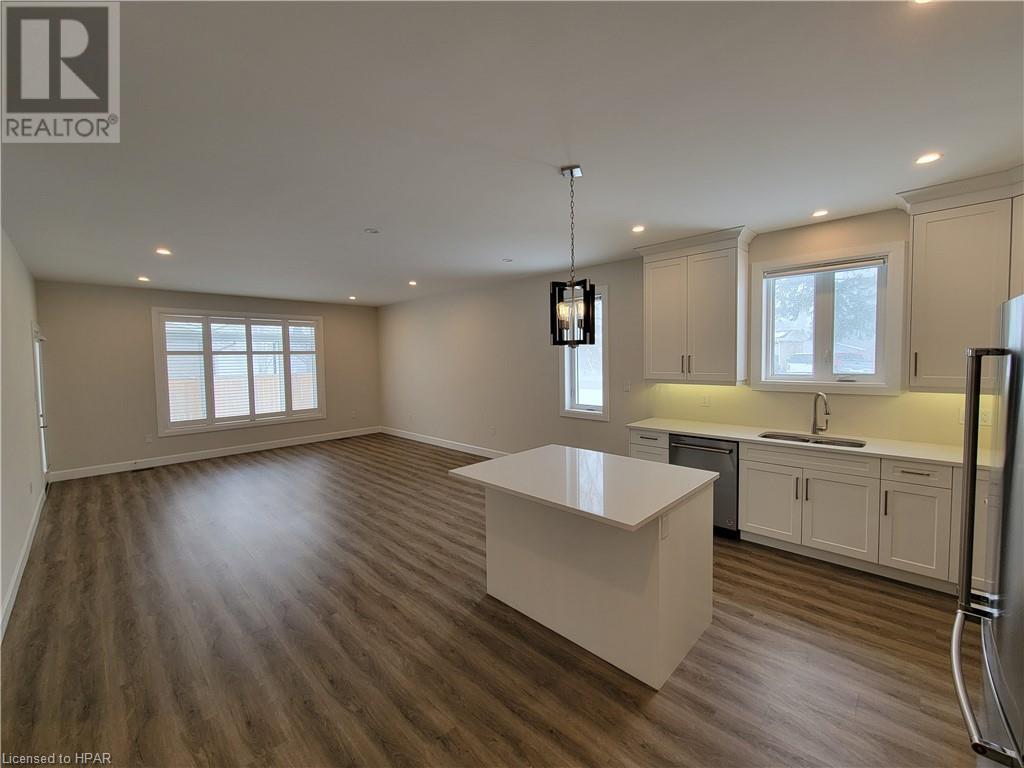 21 Upper Thames Lane Unit# 25, Mitchell, Ontario  N0K 1N0 - Photo 6 - 40560633