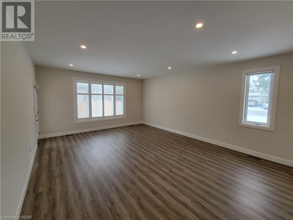 21 Upper Thames Lane Unit# 25, Mitchell, Ontario  N0K 1N0 - Photo 11 - 40560633