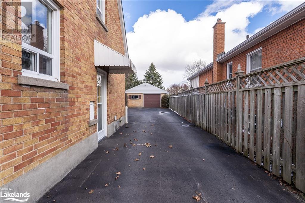 94 Sherwood Avenue, Oshawa, Ontario  L1G 3L6 - Photo 2 - 40564860