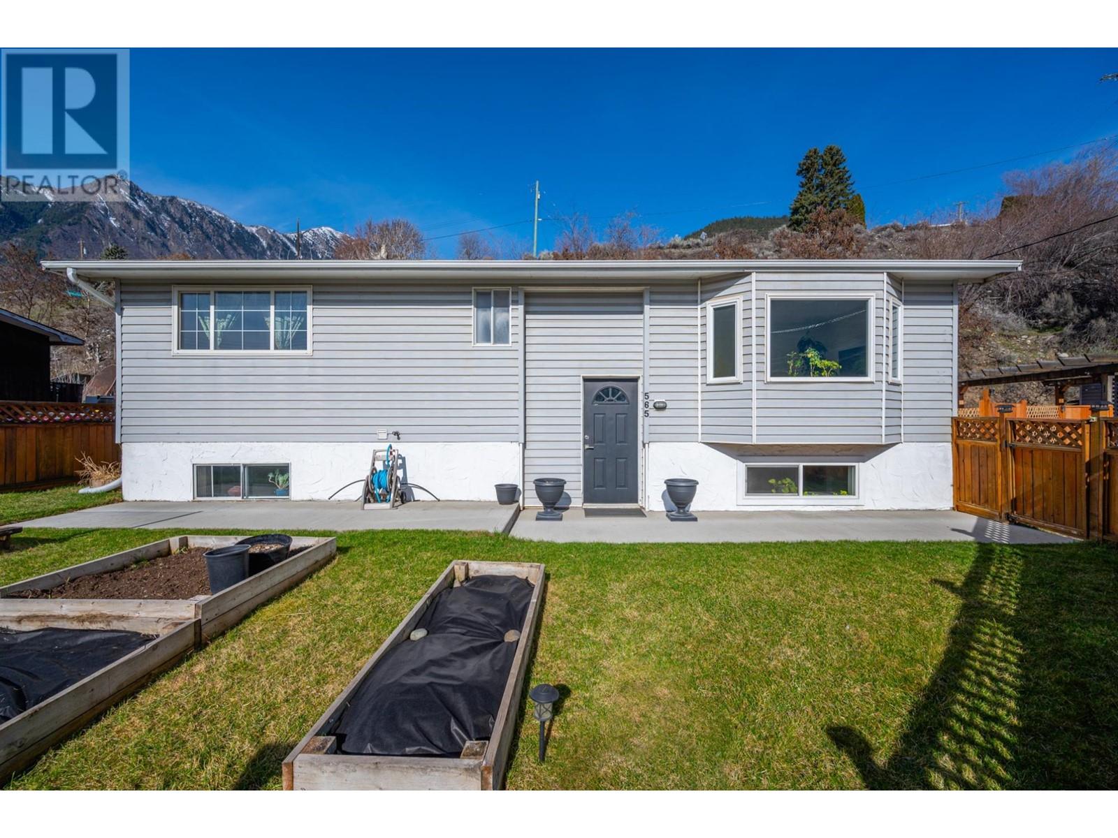 565 Summers Street, Lillooet, British Columbia   - Photo 31 - 177509