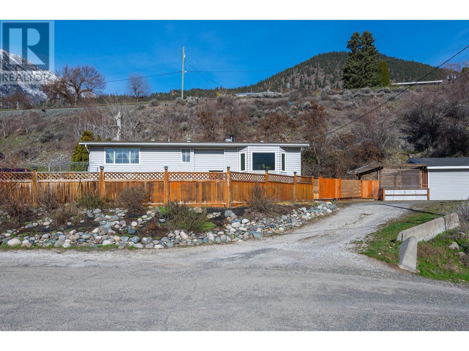565 Summers Street, Lillooet, British Columbia   - Photo 34 - 177509