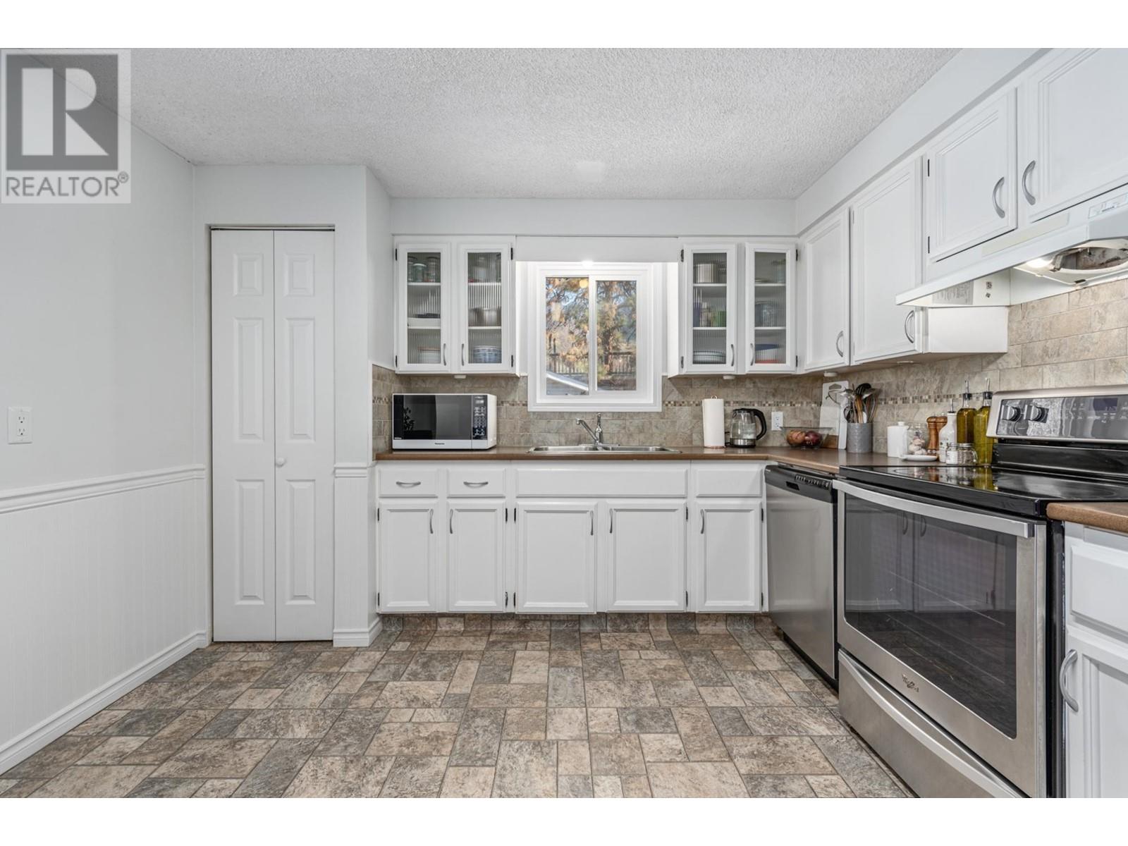 565 Summers Street, Lillooet, British Columbia   - Photo 7 - 177509