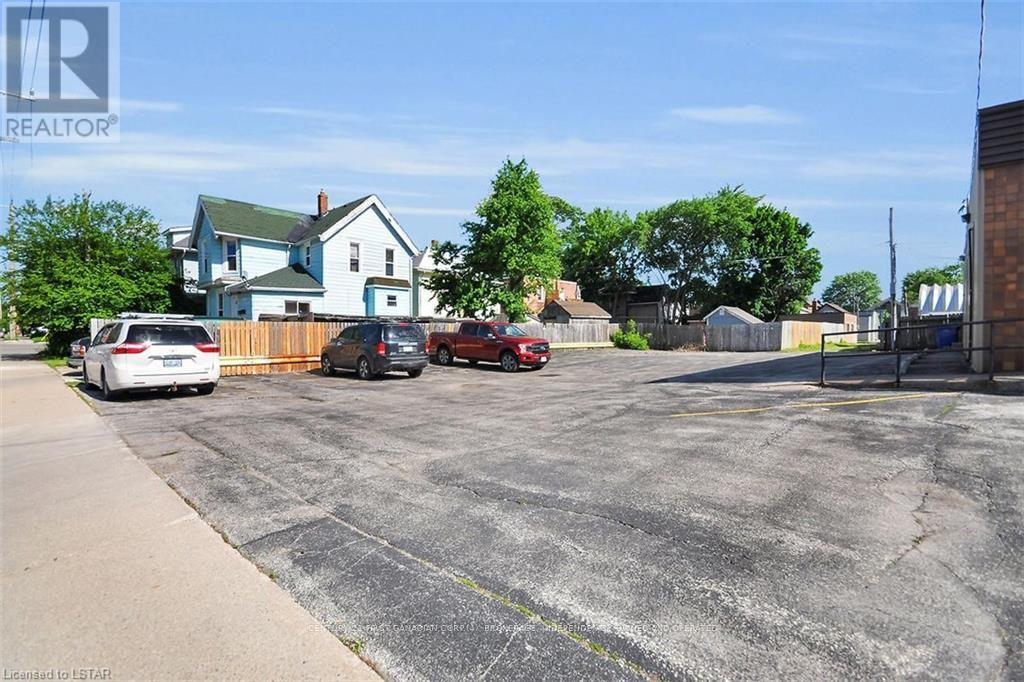 #3 -120 Vidal St N, Sarnia, Ontario  N7T 5X5 - Photo 6 - X8190092