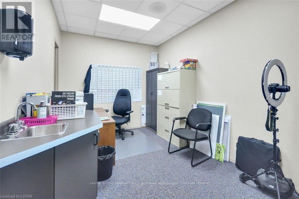 120 Vidal St N, Sarnia, Ontario  N7T 5X5 - Photo 15 - X8190134