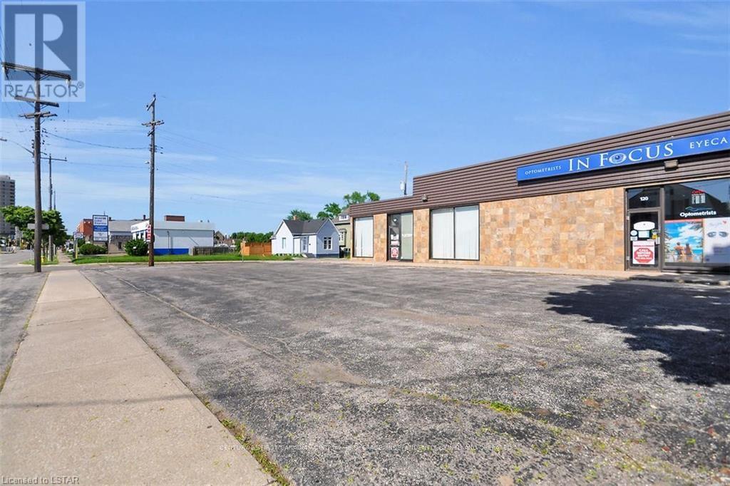 120 Vidal St N, Sarnia, Ontario  N7T 5X5 - Photo 3 - X8190134