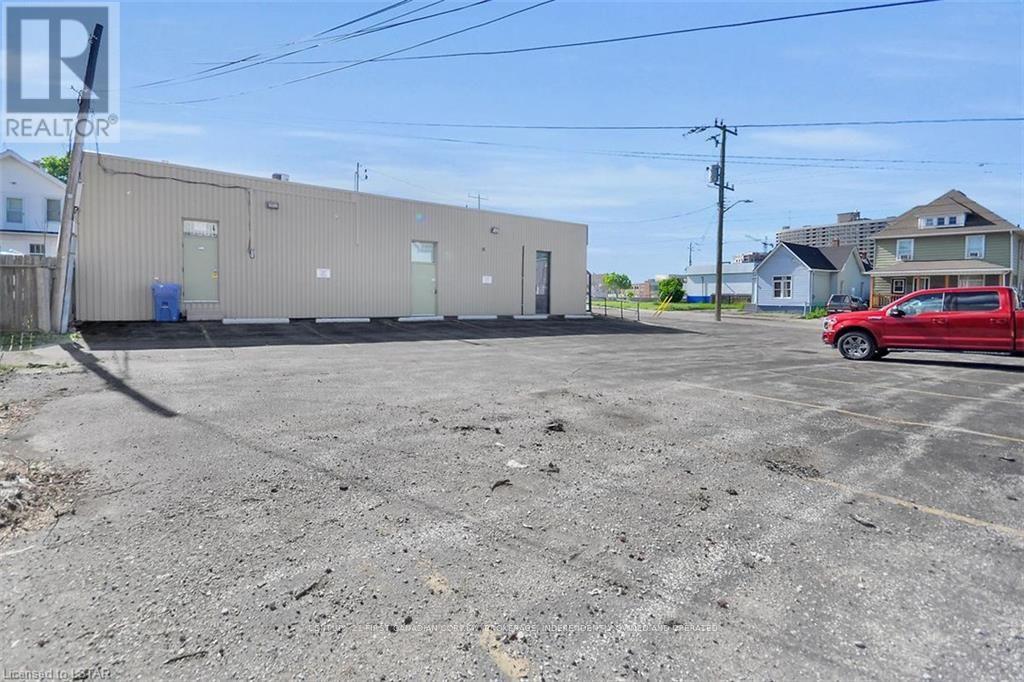 120 Vidal St N, Sarnia, Ontario  N7T 5X5 - Photo 5 - X8190134