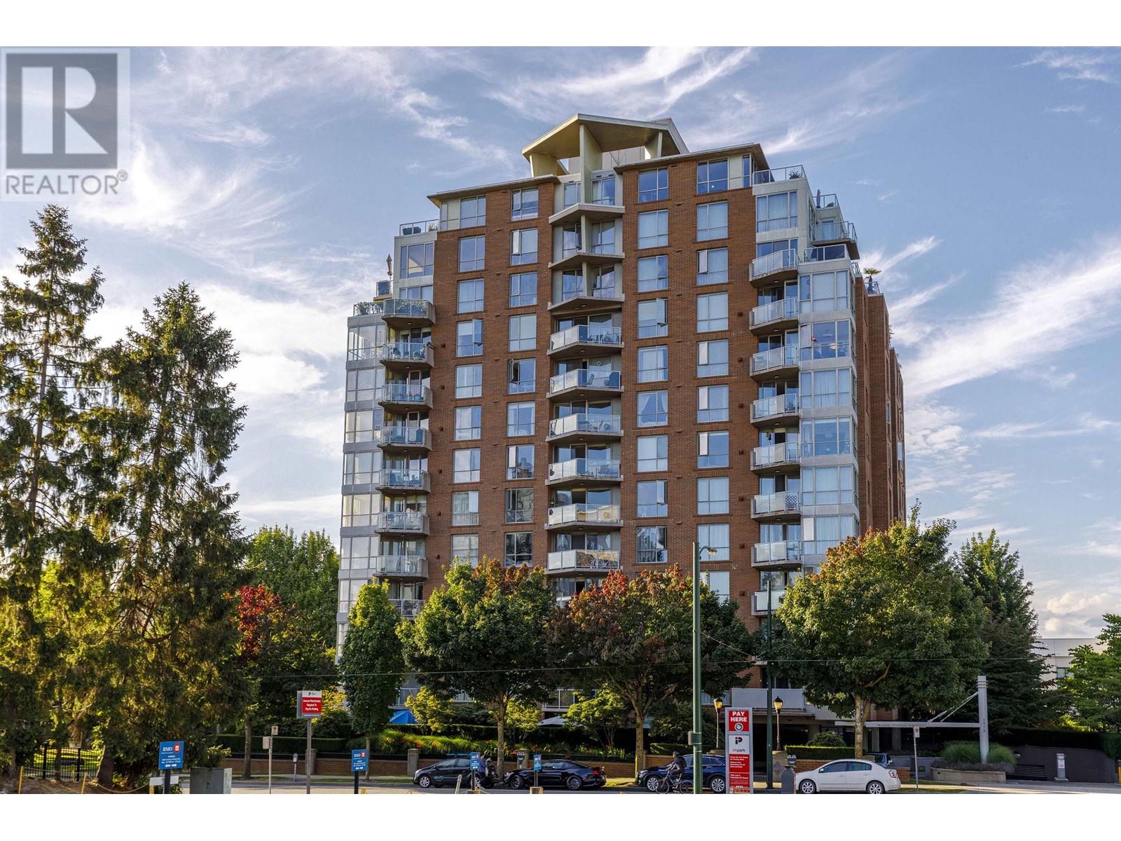 807 1575 W 10th Avenue, Vancouver, British Columbia  V6J 5L1 - Photo 2 - R2864561