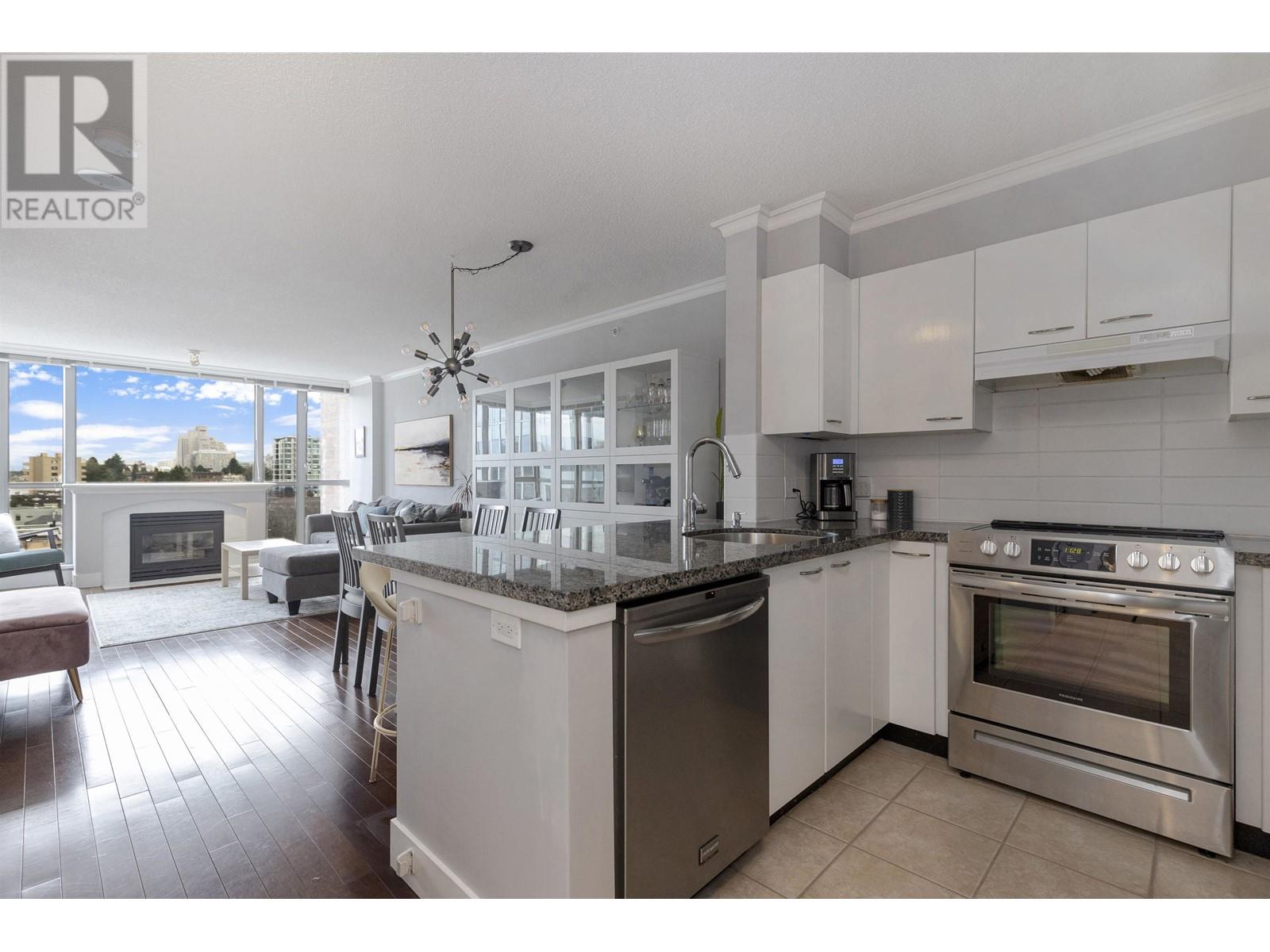 807 1575 W 10th Avenue, Vancouver, British Columbia  V6J 5L1 - Photo 4 - R2864561
