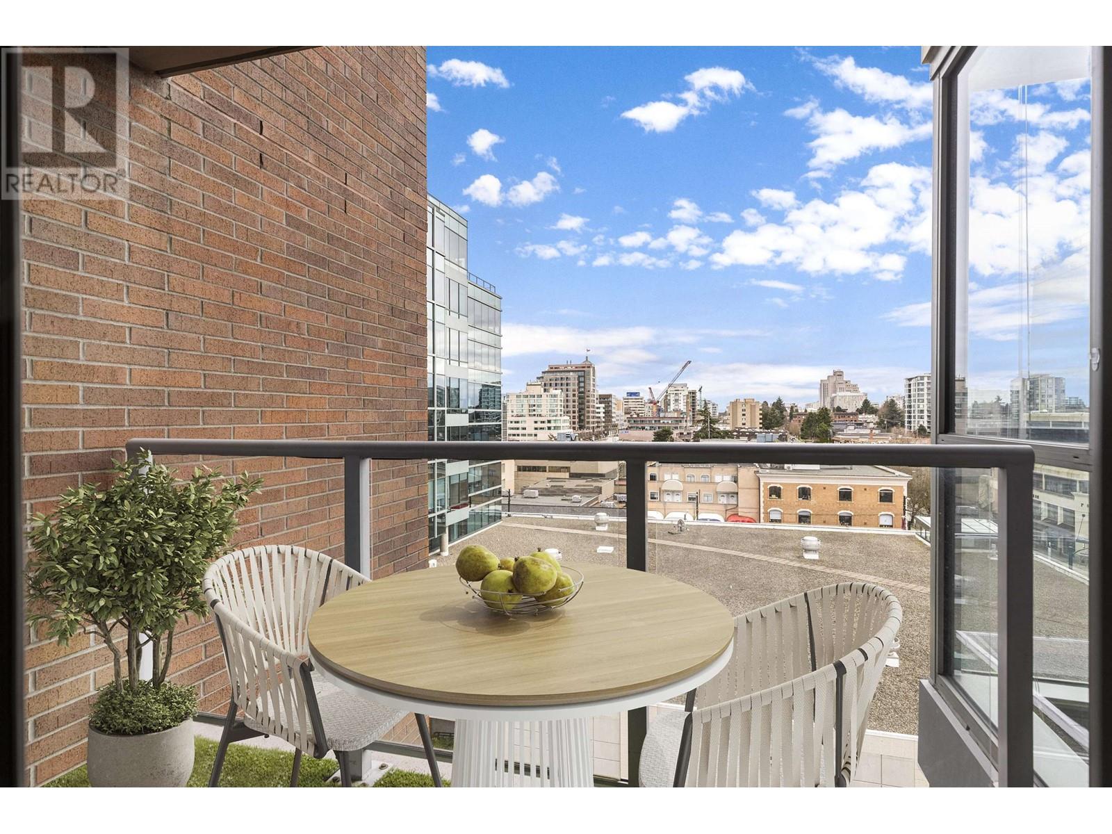 807 1575 W 10th Avenue, Vancouver, British Columbia  V6J 5L1 - Photo 8 - R2864561