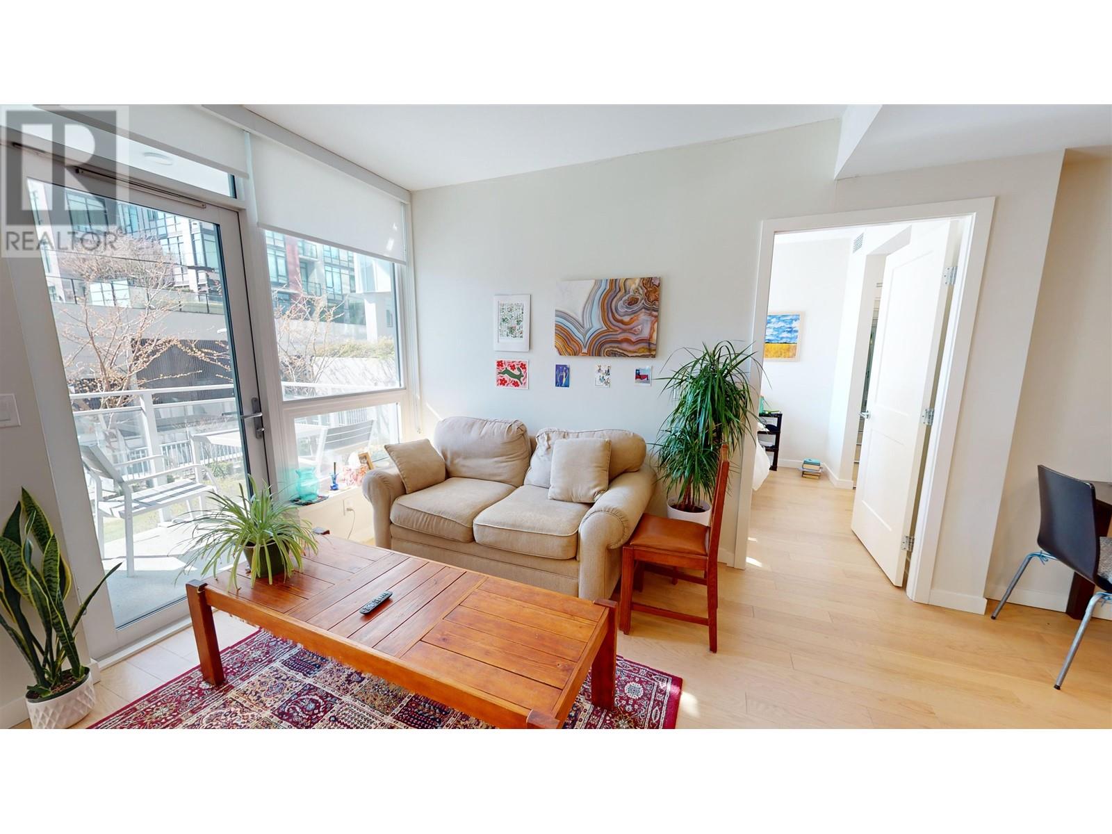204 1708 Ontario Street, Vancouver, British Columbia  V5T 0J7 - Photo 2 - R2864564