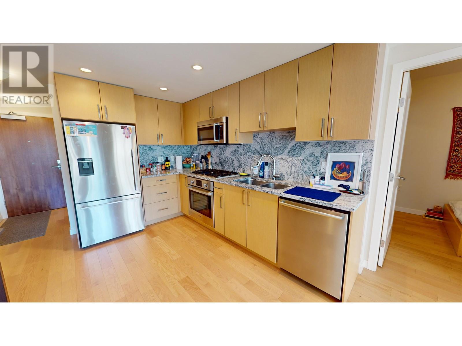 204 1708 Ontario Street, Vancouver, British Columbia  V5T 0J7 - Photo 3 - R2864564