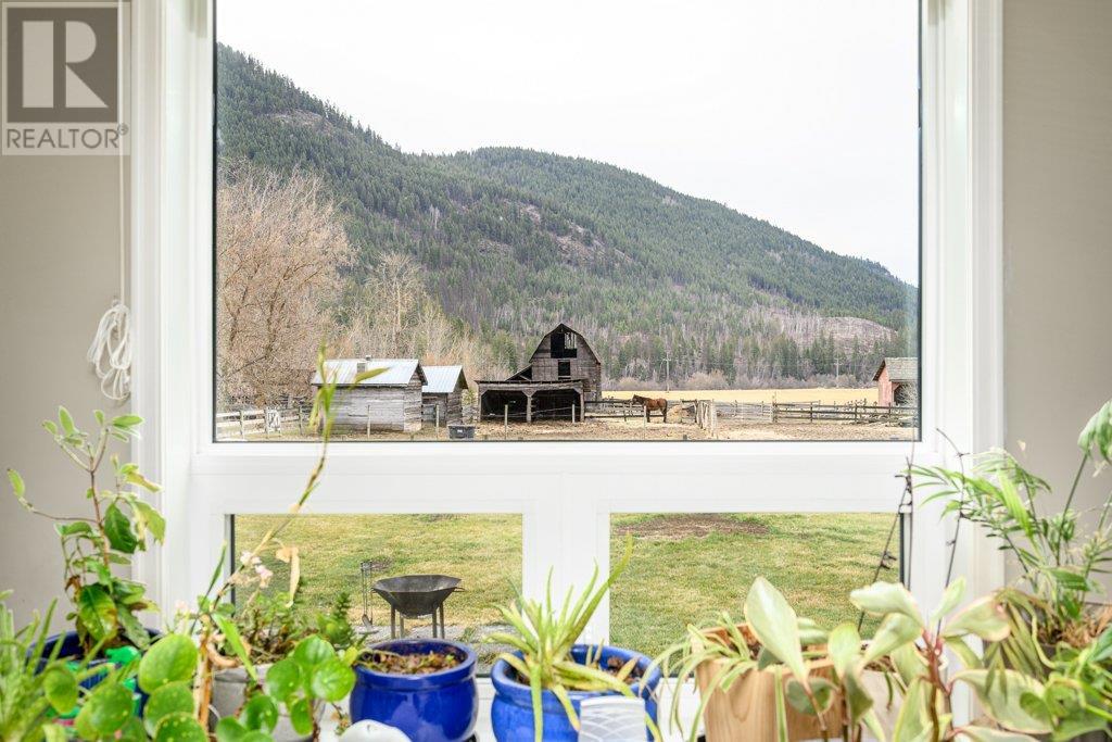 487 Lumby Mabel Lake Road, Lumby, British Columbia  V0E 2G0 - Photo 52 - 10308543