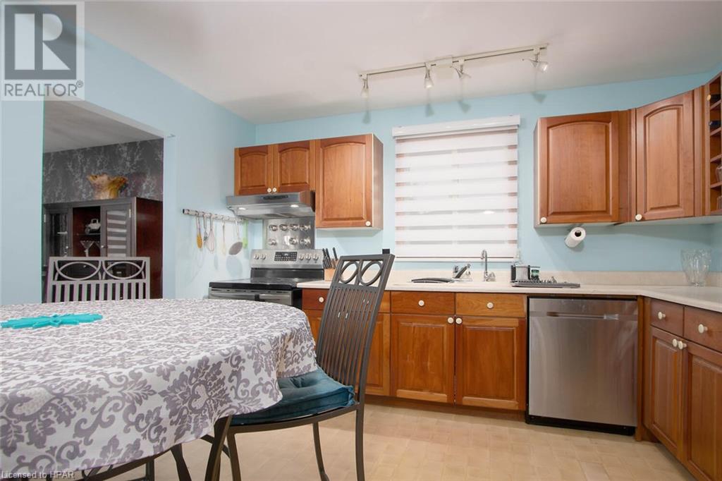 338 Greenwood Drive, Stratford, Ontario  N5A 7R3 - Photo 11 - 40565108