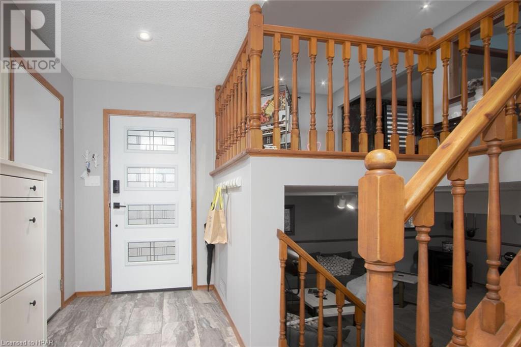 338 Greenwood Drive, Stratford, Ontario  N5A 7R3 - Photo 2 - 40565108