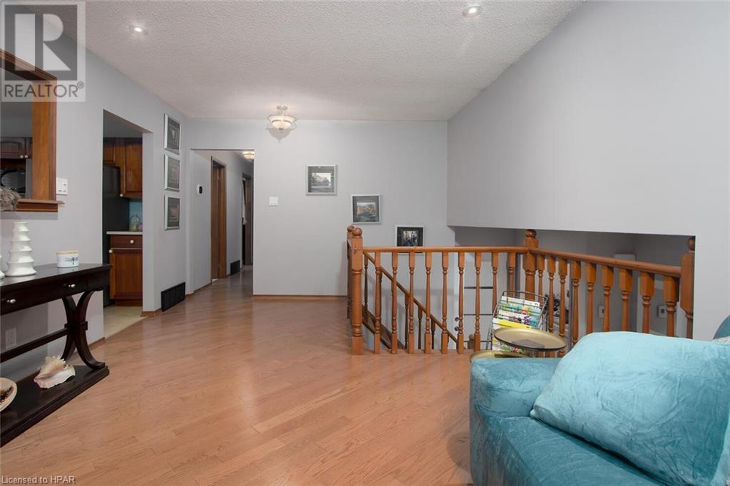 338 Greenwood Drive, Stratford, Ontario  N5A 7R3 - Photo 7 - 40565108