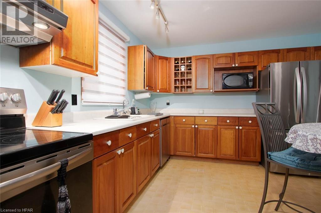 338 Greenwood Drive, Stratford, Ontario  N5A 7R3 - Photo 9 - 40565108