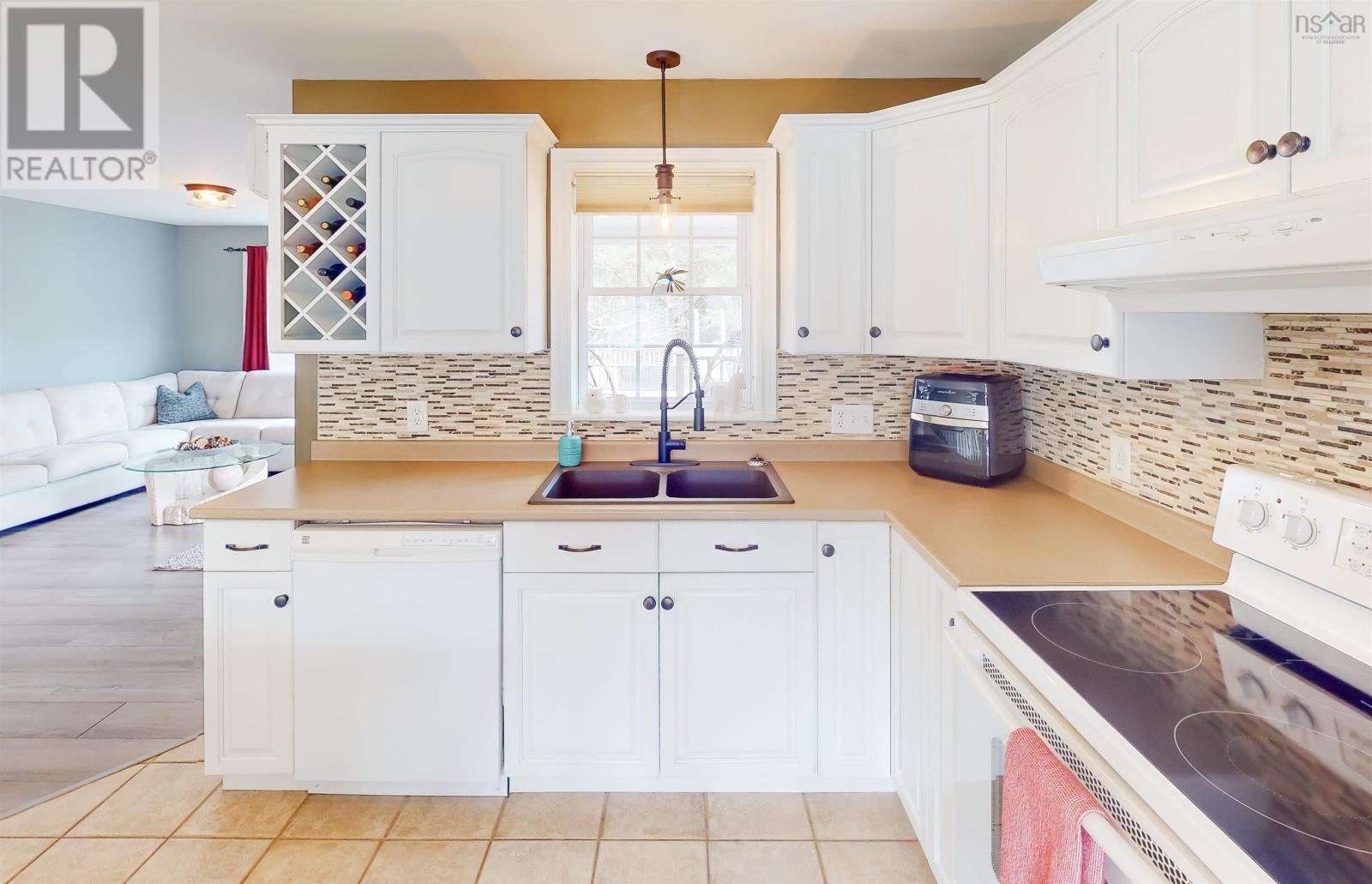 56 Brittany Avenue, Greenwood, Nova Scotia  B0P 1R0 - Photo 3 - 202405806