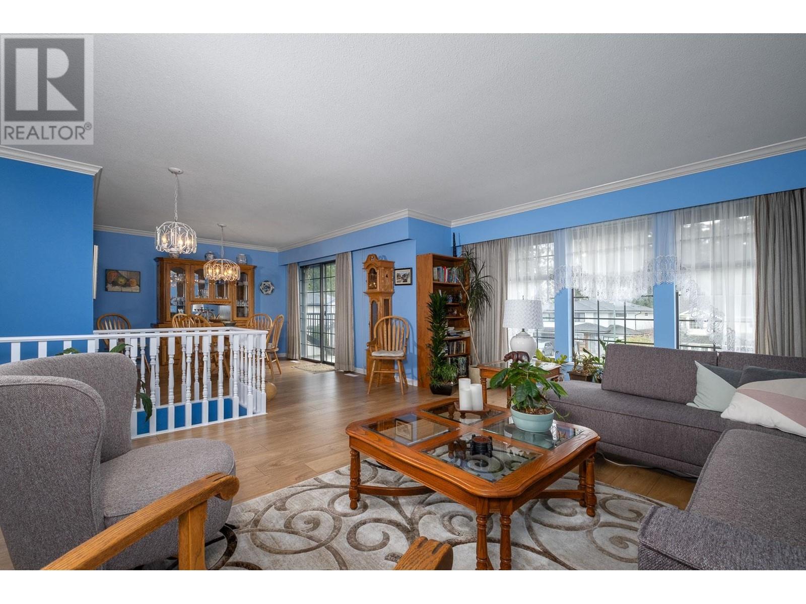 2421 Oranda Avenue, Coquitlam, British Columbia  V3K 3A5 - Photo 4 - R2864598