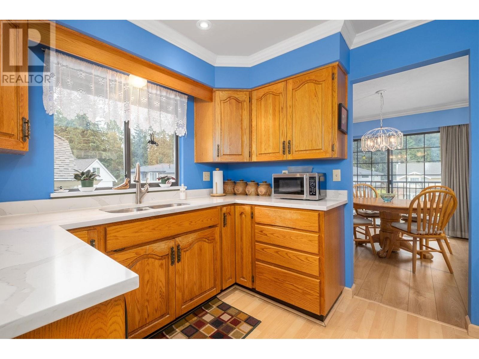 2421 Oranda Avenue, Coquitlam, British Columbia  V3K 3A5 - Photo 12 - R2864598