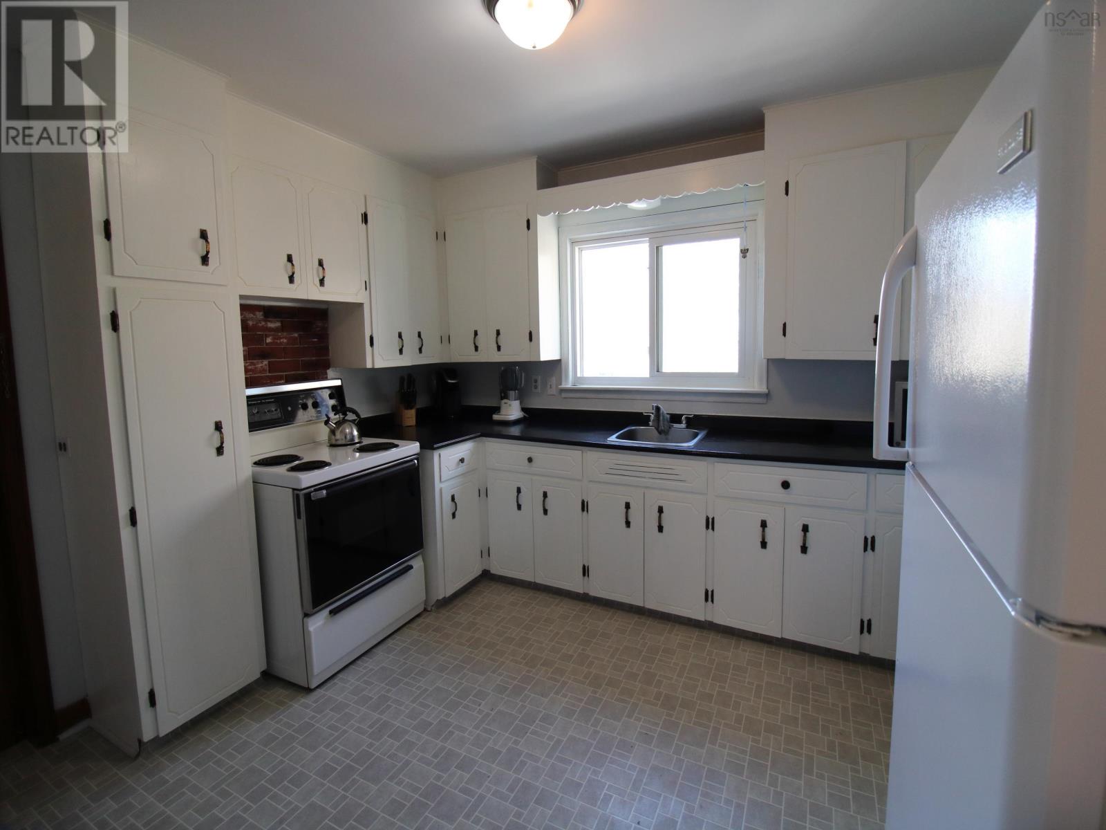 7 & 7a Mountain Avenue, Dartmouth, Nova Scotia  B2X 1E9 - Photo 4 - 202405790