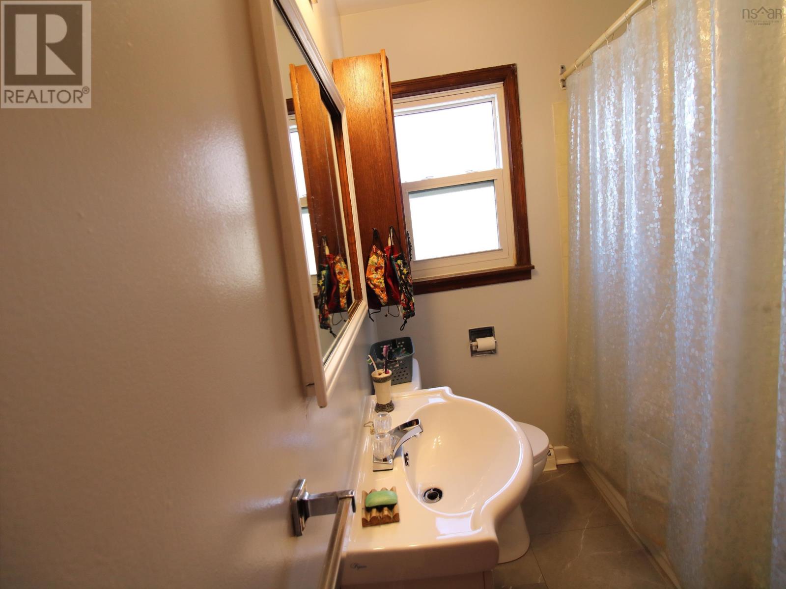 7 & 7a Mountain Avenue, Dartmouth, Nova Scotia  B2X 1E9 - Photo 6 - 202405790