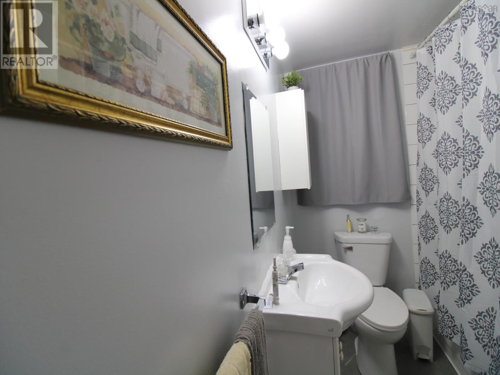 7 & 7a Mountain Avenue, Dartmouth, Nova Scotia  B2X 1E9 - Photo 8 - 202405790