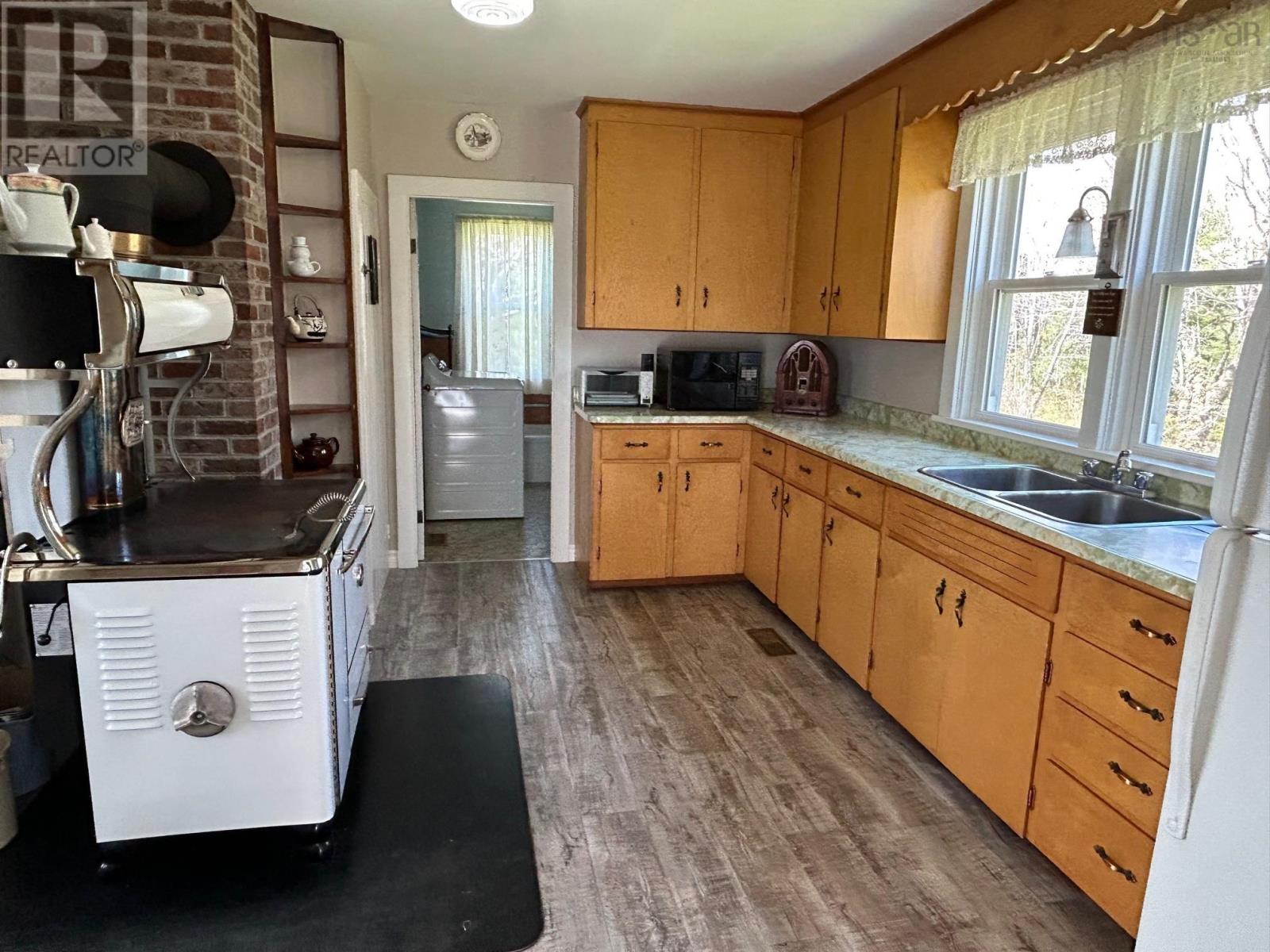 643 New Russell Road, New Russell, Nova Scotia  B0J 2M0 - Photo 4 - 202405818