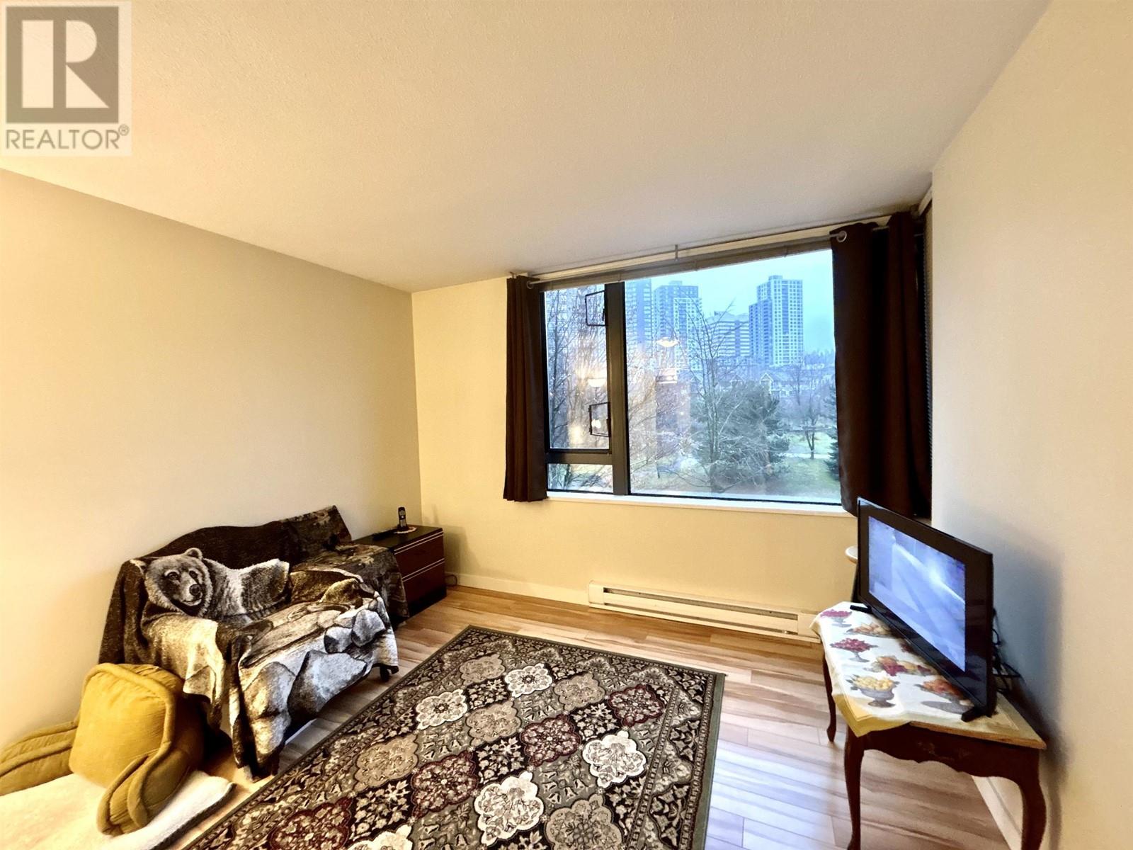305 3588 Crowley Drive, Vancouver, British Columbia  V5R 6H3 - Photo 13 - R2864630