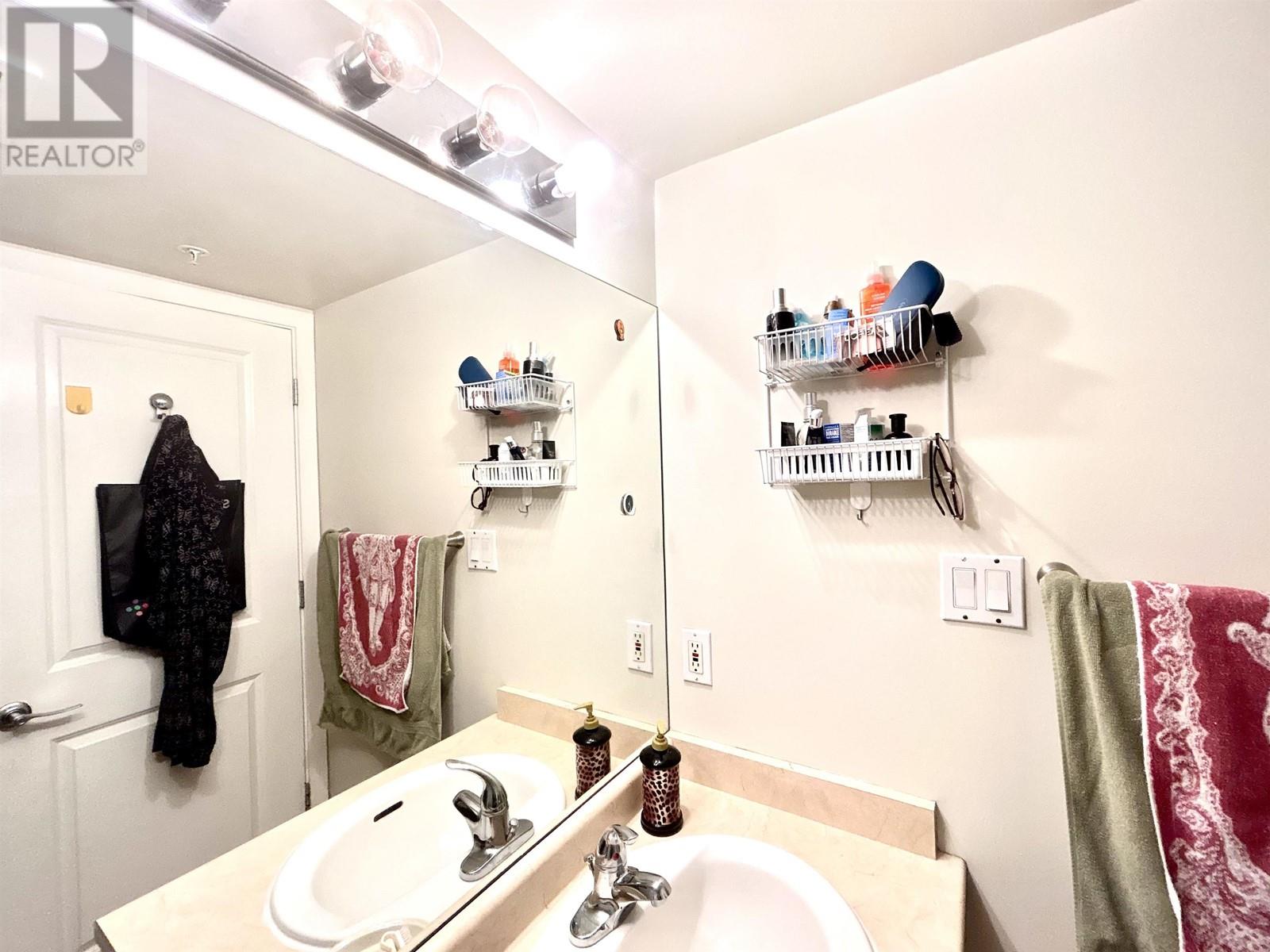 305 3588 Crowley Drive, Vancouver, British Columbia  V5R 6H3 - Photo 15 - R2864630