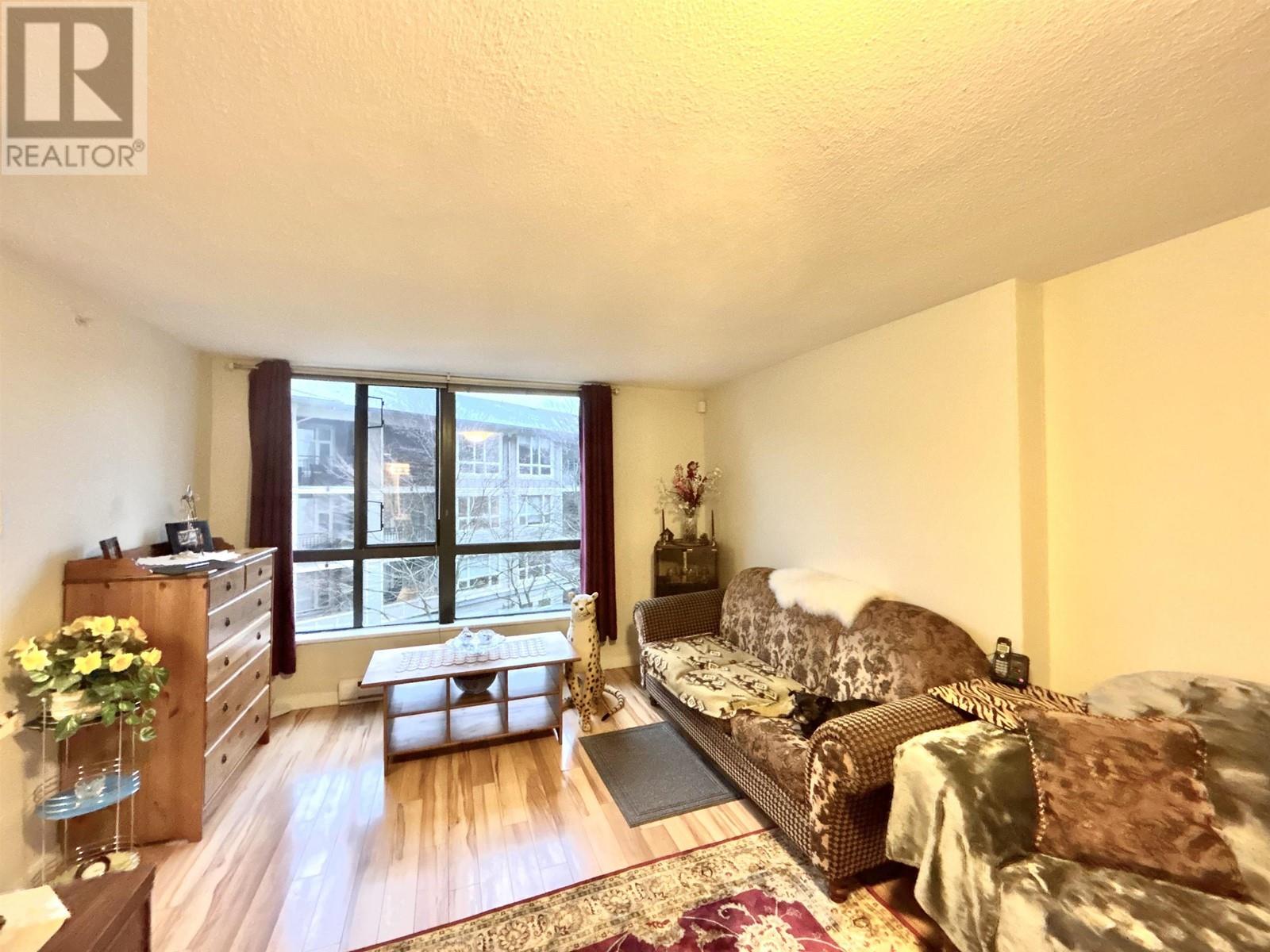 305 3588 Crowley Drive, Vancouver, British Columbia  V5R 6H3 - Photo 3 - R2864630