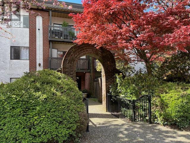 311 211 W 3rd Street, North Vancouver, British Columbia  V7M 1E9 - Photo 1 - R2864650