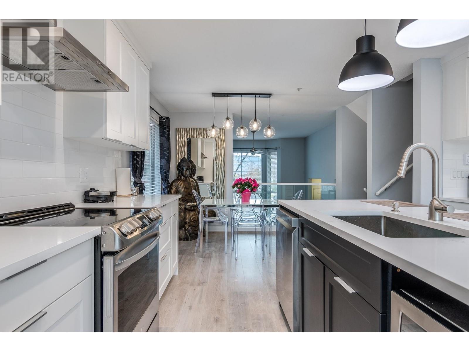 50 19034 Mcmyn Road, Pitt Meadows, British Columbia  V3Y 2N8 - Photo 3 - R2864659