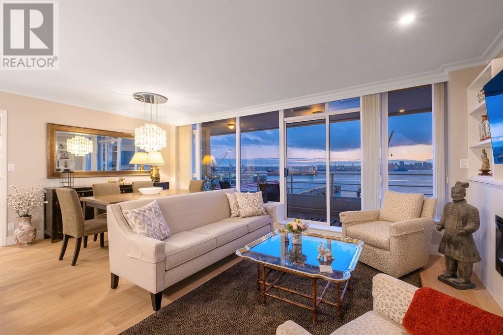 709 133 E Splanade Avenue, North Vancouver, British Columbia  V7L 1A1 - Photo 3 - R2864663