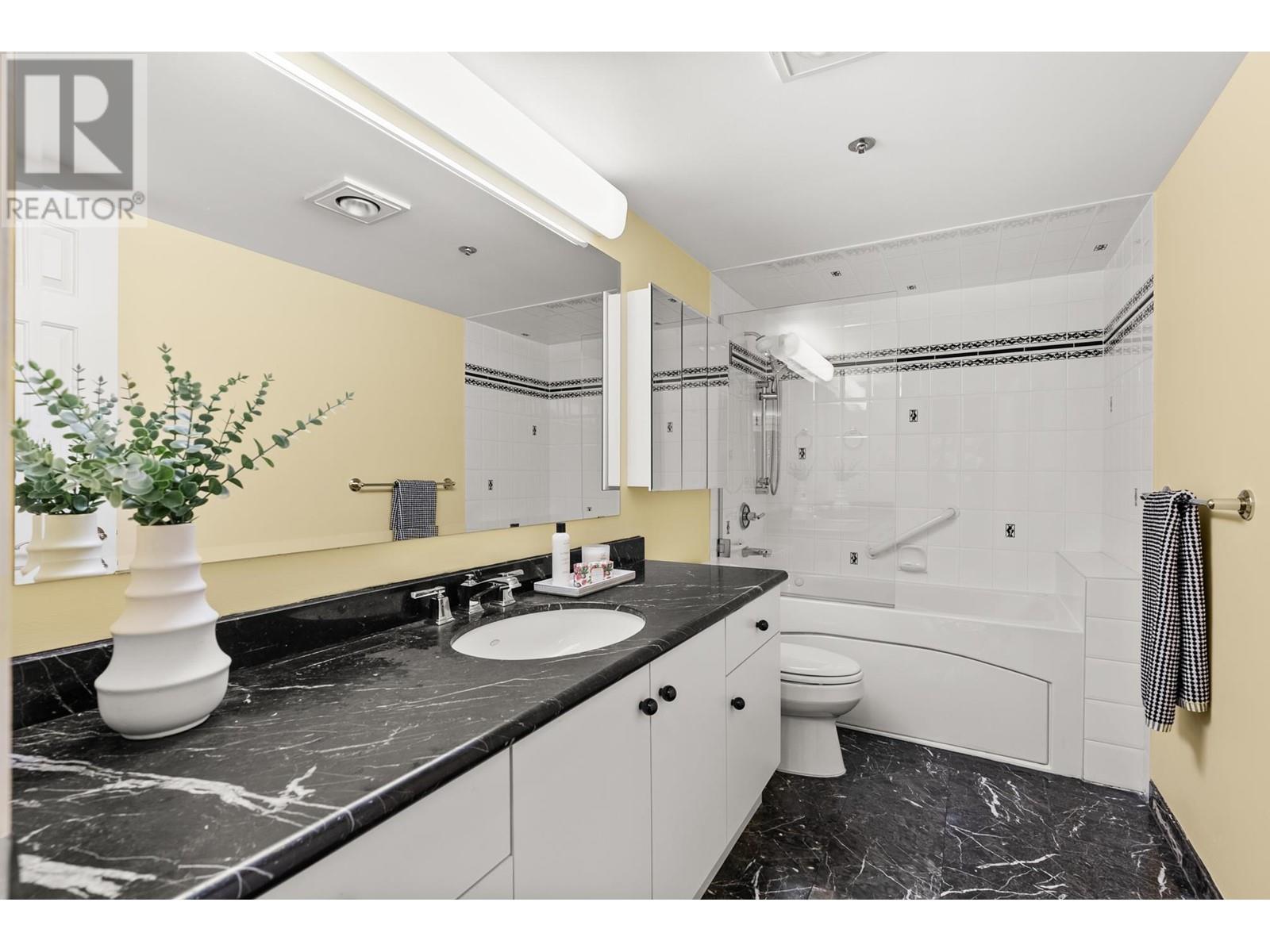 11 2201 Pine Street, Vancouver, British Columbia  V6J 5E7 - Photo 15 - R2864713