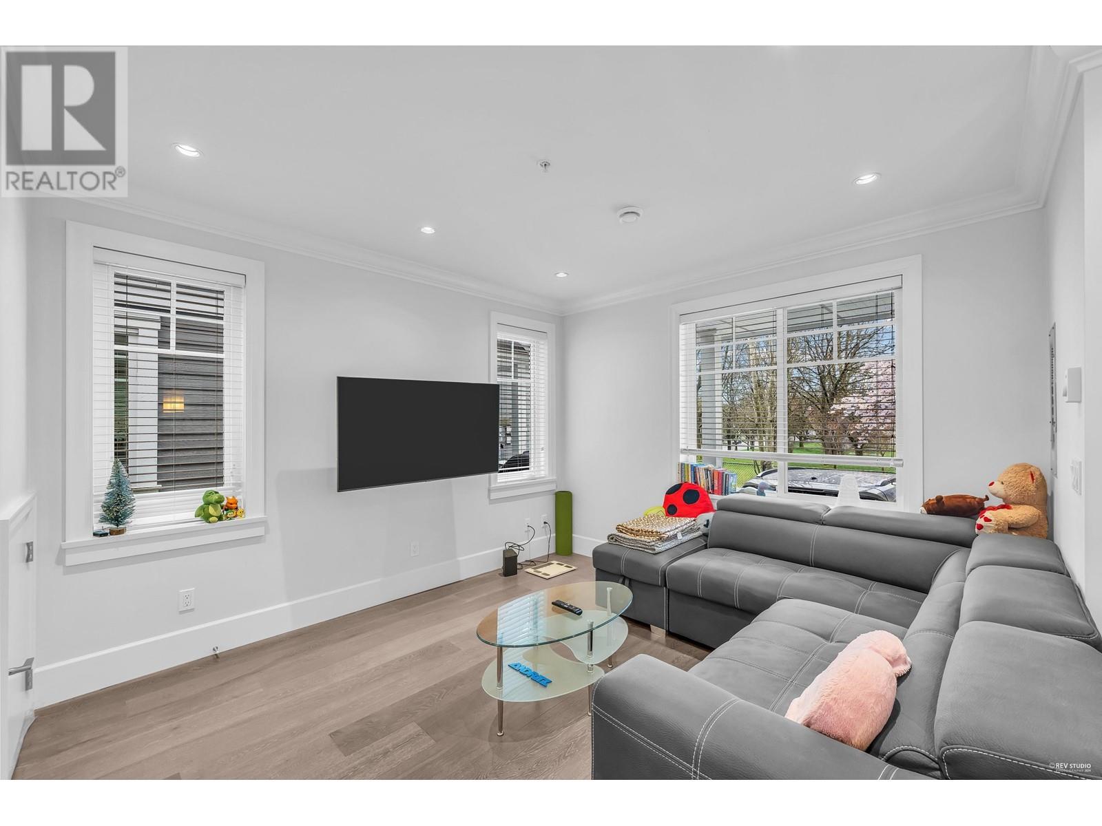 2887 E 41 Avenue, Vancouver, British Columbia  V5R 2X4 - Photo 13 - R2864746
