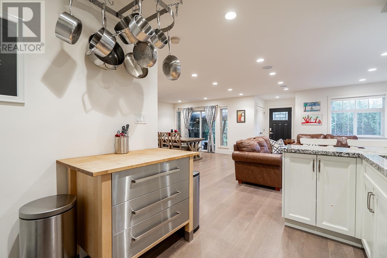 353 E 12th Street, North Vancouver, British Columbia  V7L 2K1 - Photo 12 - R2864786