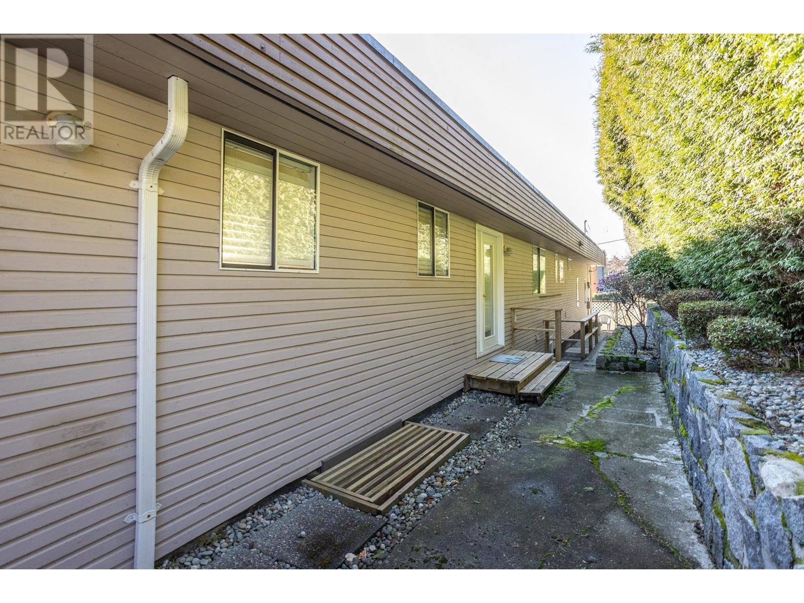 2395 Mathers Avenue, West Vancouver, British Columbia  V7V 2H7 - Photo 27 - R2863795