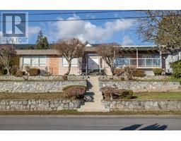 2395 MATHERS AVENUE, west vancouver, British Columbia