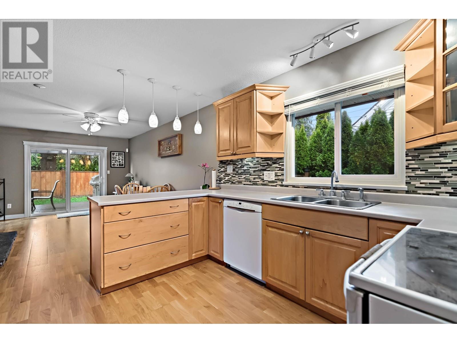 21621 123 Avenue, Maple Ridge, British Columbia  V2X 4C4 - Photo 6 - R2864652