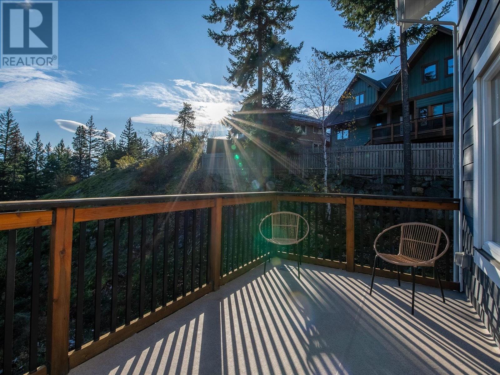 7458 Dogwood Street, Pemberton, British Columbia  V0N 2L0 - Photo 12 - R2864658