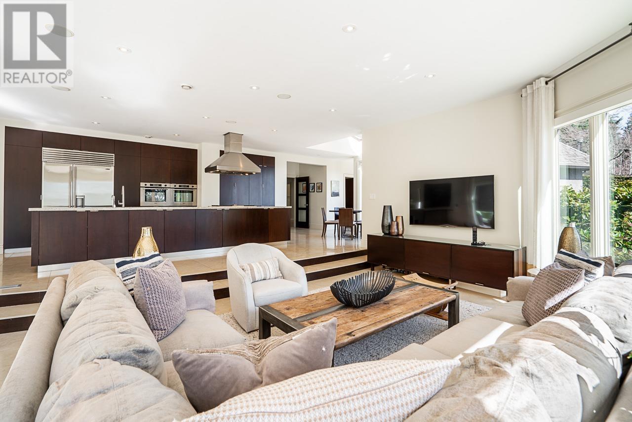 4660 S Piccadilly, West Vancouver, British Columbia  V7V 3E8 - Photo 14 - R2864668