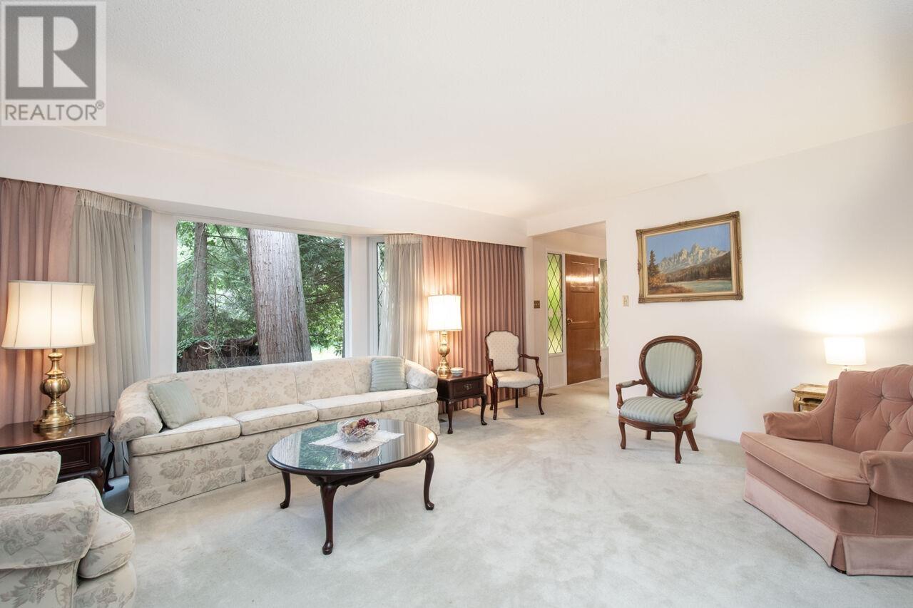 3940 Westridge Avenue, West Vancouver, British Columbia  V7V 3H7 - Photo 3 - R2864729