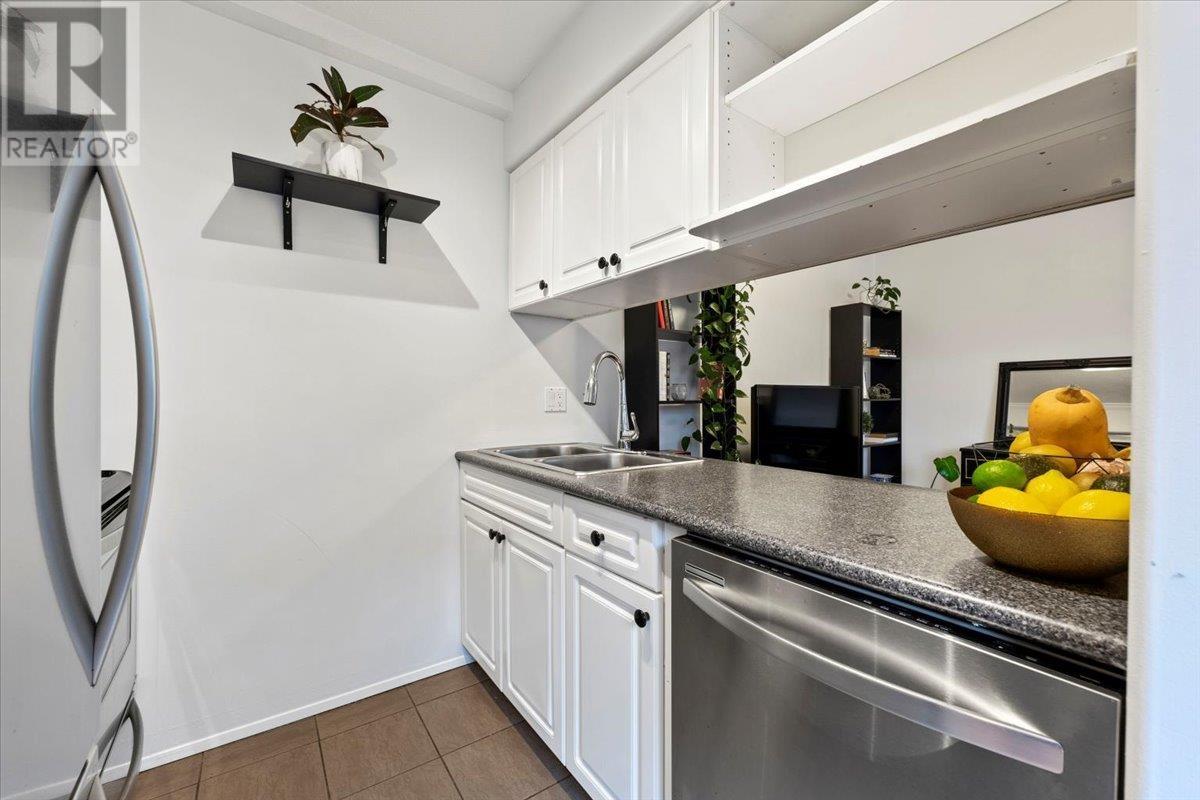 303 29 Templeton Drive, Vancouver, British Columbia  V5L 4M9 - Photo 14 - R2864856