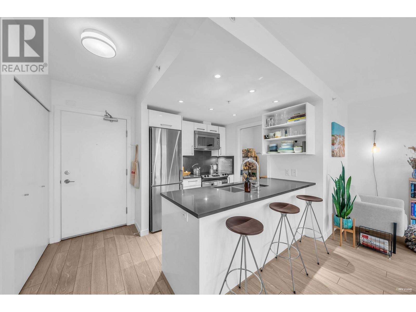 905 983 E Hastings Street, Vancouver, British Columbia  V6A 0G9 - Photo 3 - R2864829