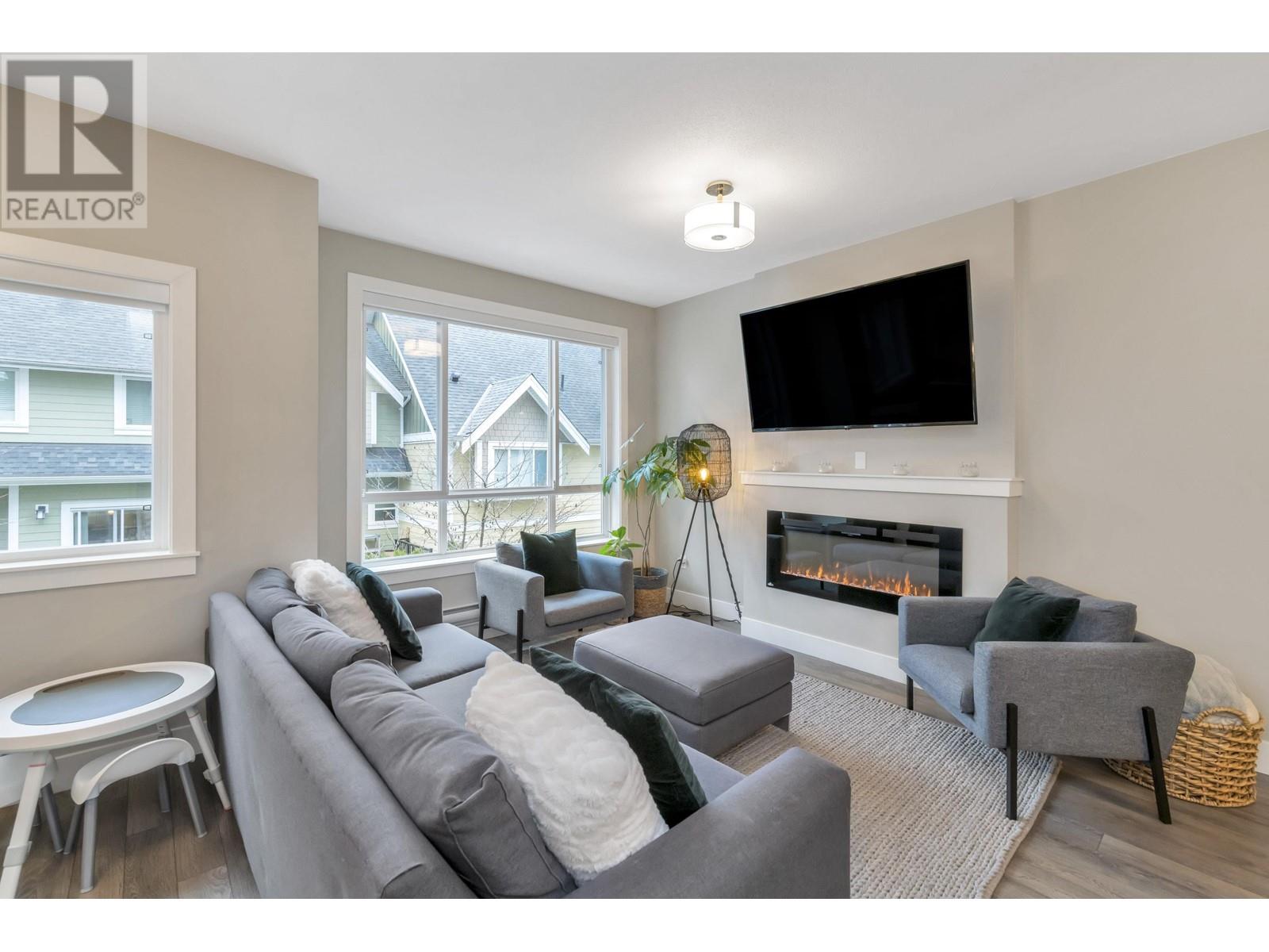 104 1405 Dayton Street, Coquitlam, British Columbia  V3E 0L4 - Photo 3 - R2864747