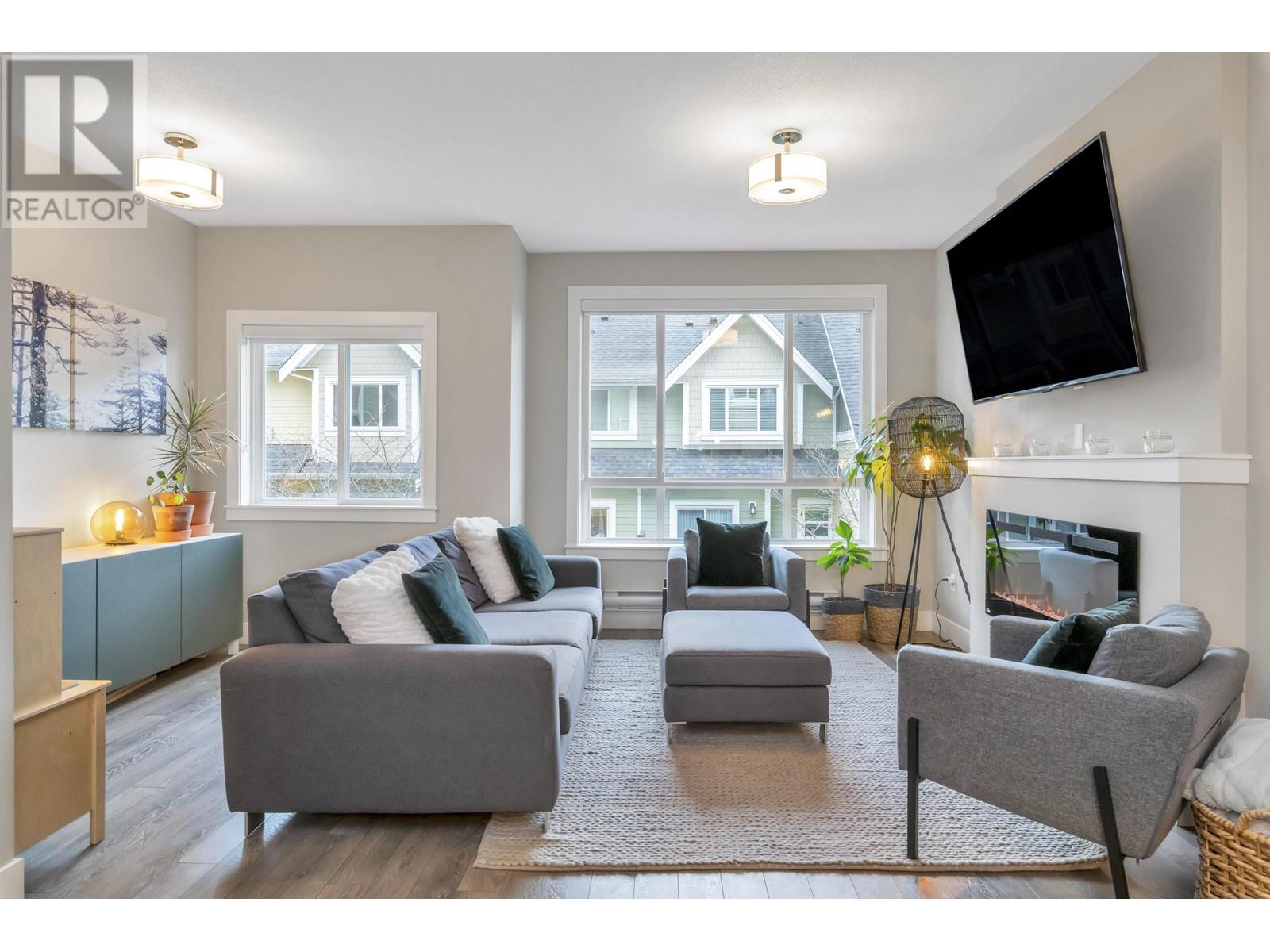 104 1405 Dayton Street, Coquitlam, British Columbia  V3E 0L4 - Photo 1 - R2864747