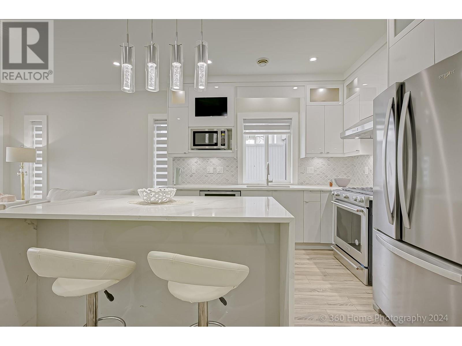 6425 Balmoral Street, Burnaby, British Columbia  V5E 2P1 - Photo 8 - R2864749