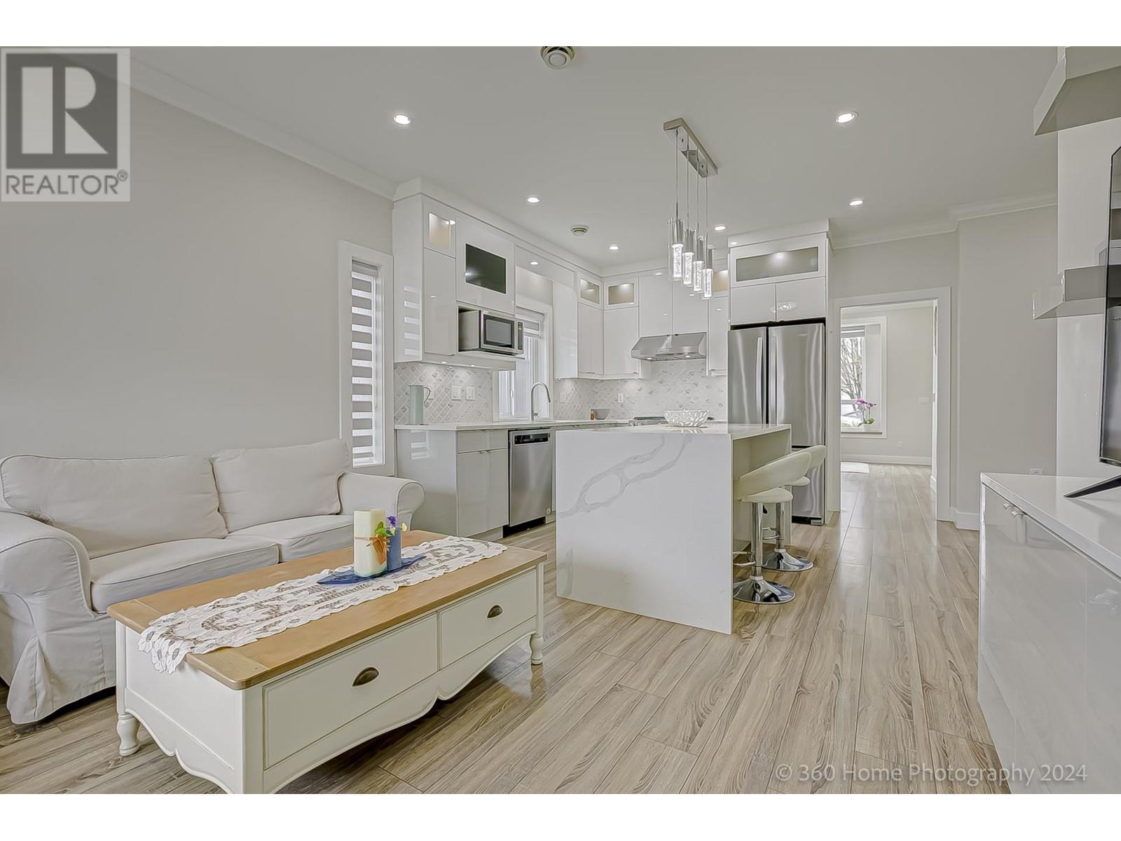 6425 Balmoral Street, Burnaby, British Columbia  V5E 2P1 - Photo 6 - R2864749