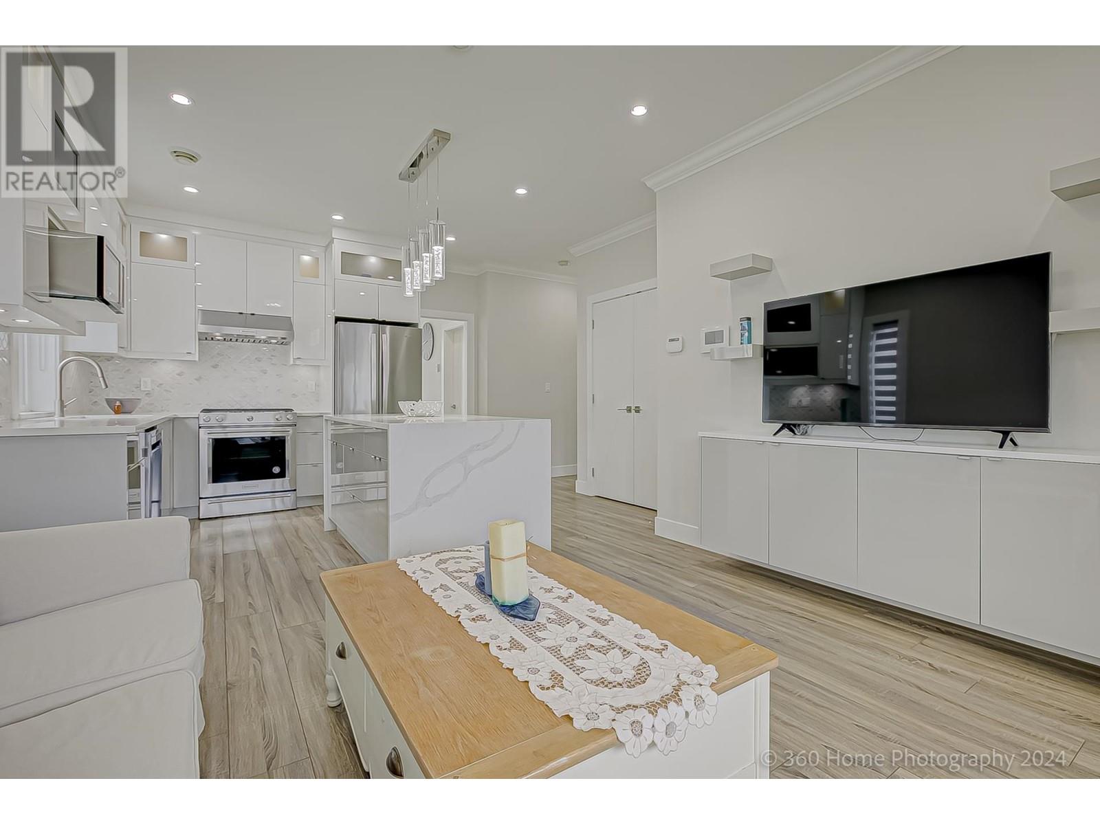 6425 Balmoral Street, Burnaby, British Columbia  V5E 2P1 - Photo 7 - R2864749